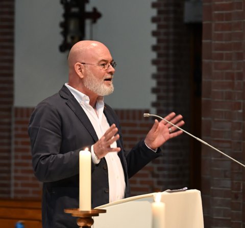 Viering_09-03-2025_2058